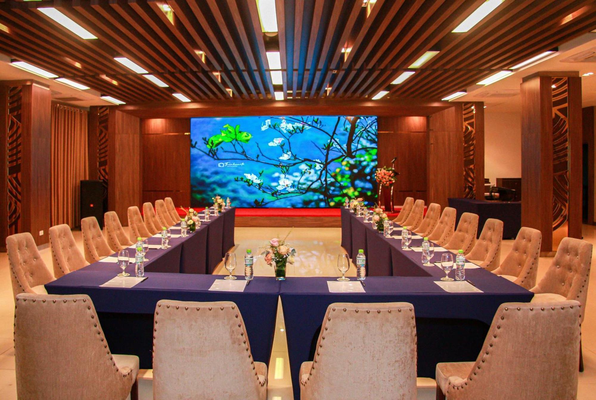 Muong Thanh Grand Dien Bien Phu Hotel Exterior photo