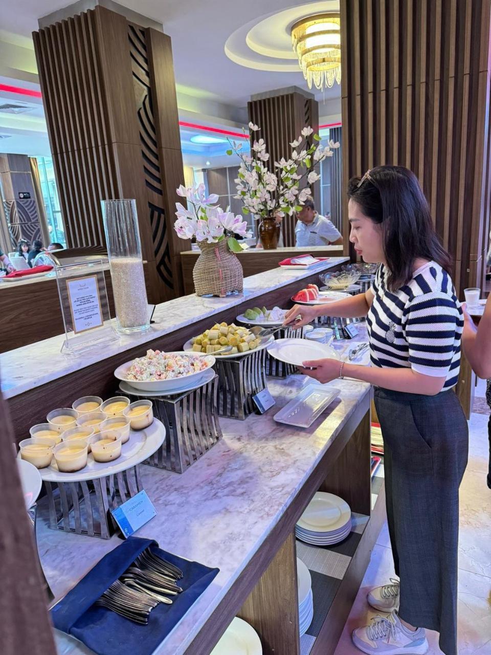 Muong Thanh Grand Dien Bien Phu Hotel Exterior photo